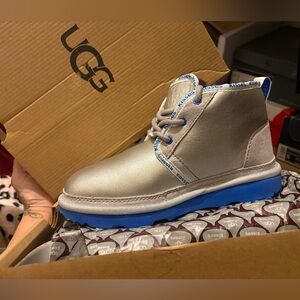 UGG Men's Metallic and Blue Chukka Boots